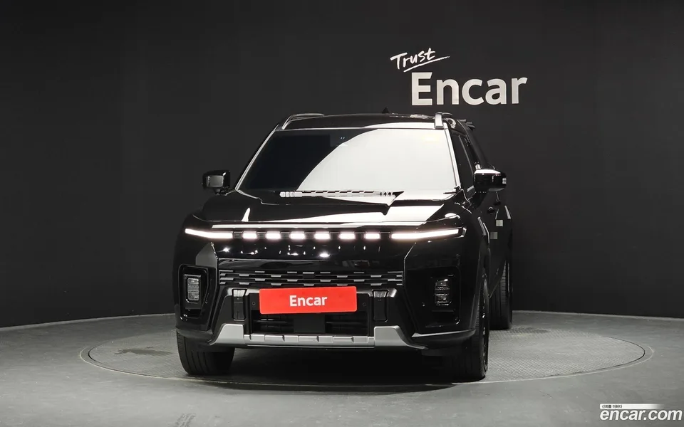 KG Mobility Musso EV 2025 — thumbnail 3
