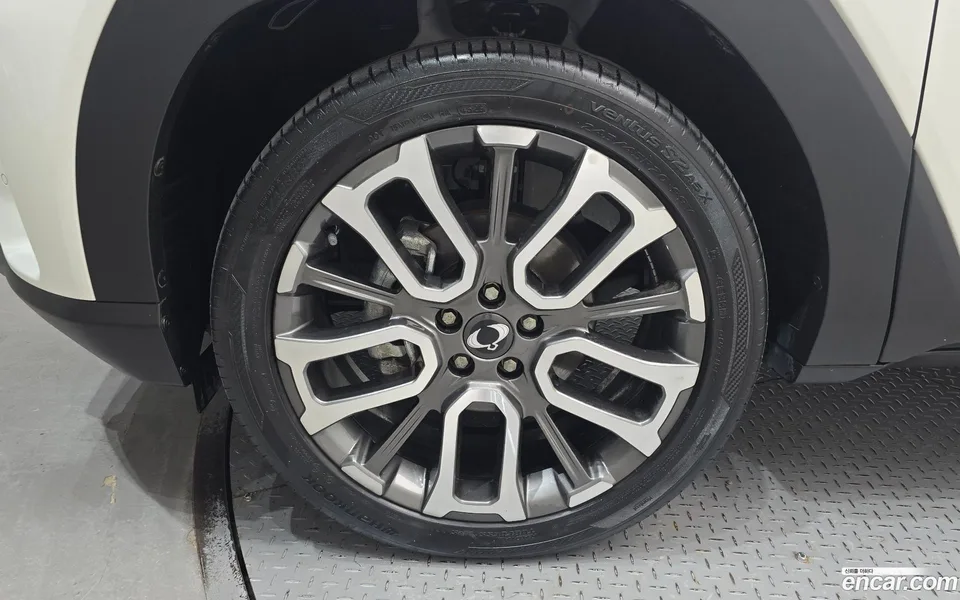 KG Mobility Torres 1.5 2WD 2024 — thumbnail 2