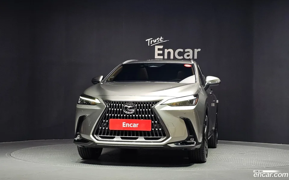 Lexus NX 350h 2025 — thumbnail 3