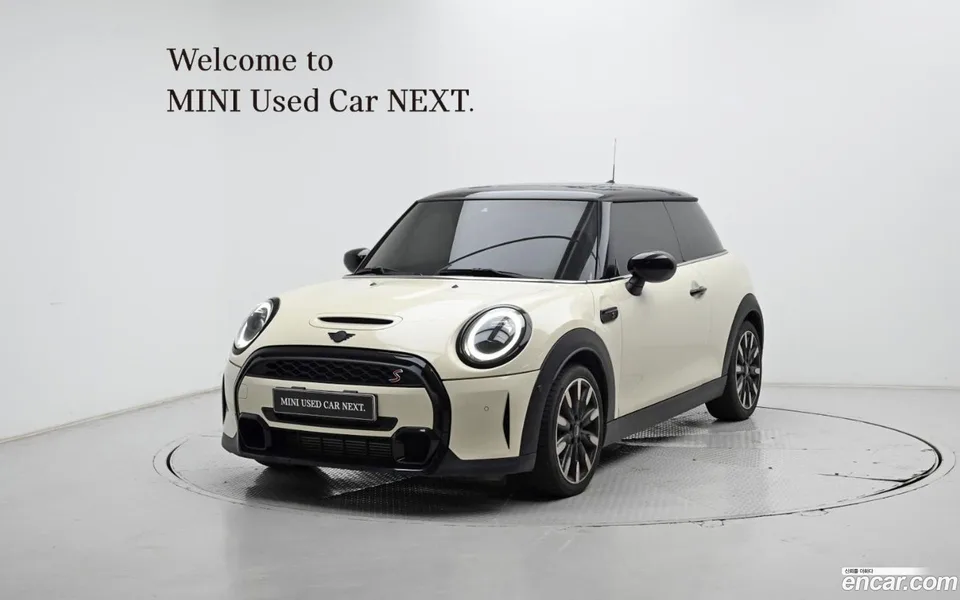 MINI Cooper S 2022 — photo 1, buy with delivery to Moscow