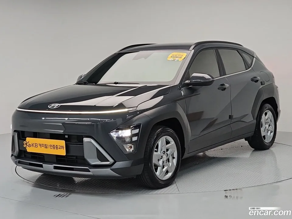 Hyundai Kona Hybrid 2023 — photo 1, buy with delivery to Moscow