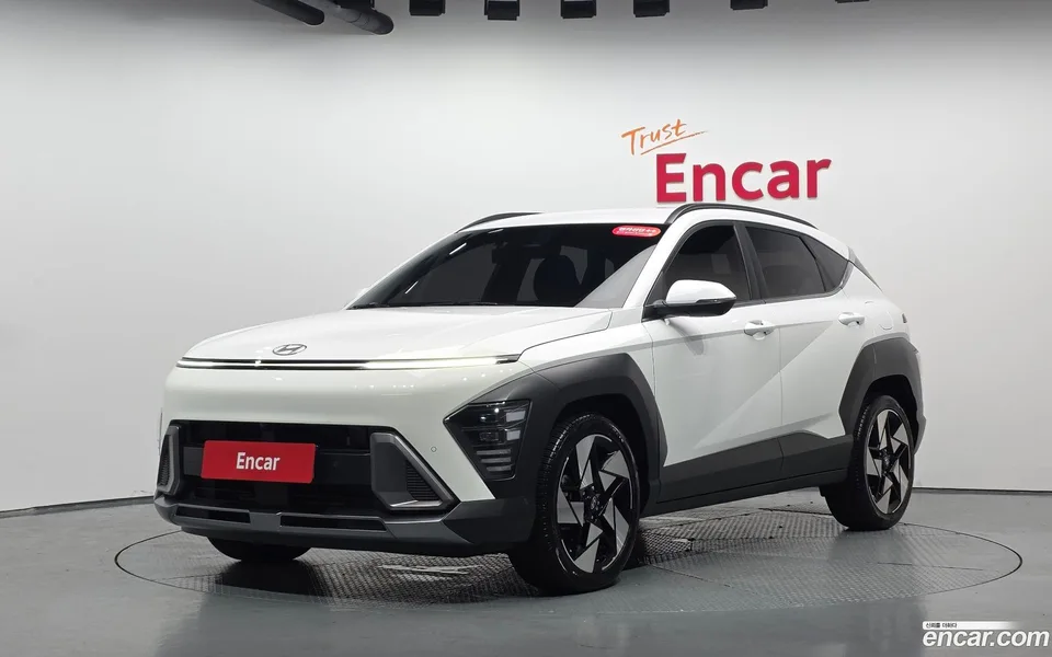 Hyundai Kona 1.6 2WD 2023 — photo 1, buy with delivery to Moscow