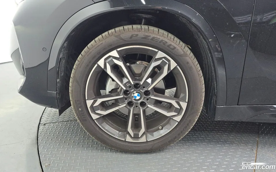 BMW X1 xDrive 20i M 2026 — thumbnail 2