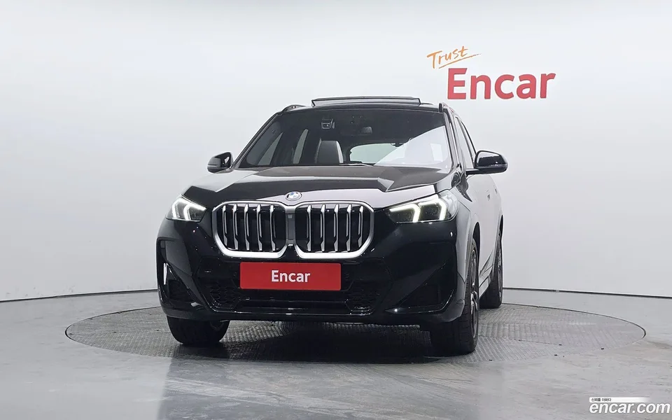 BMW X1 xDrive 20i M 2026 — thumbnail 3