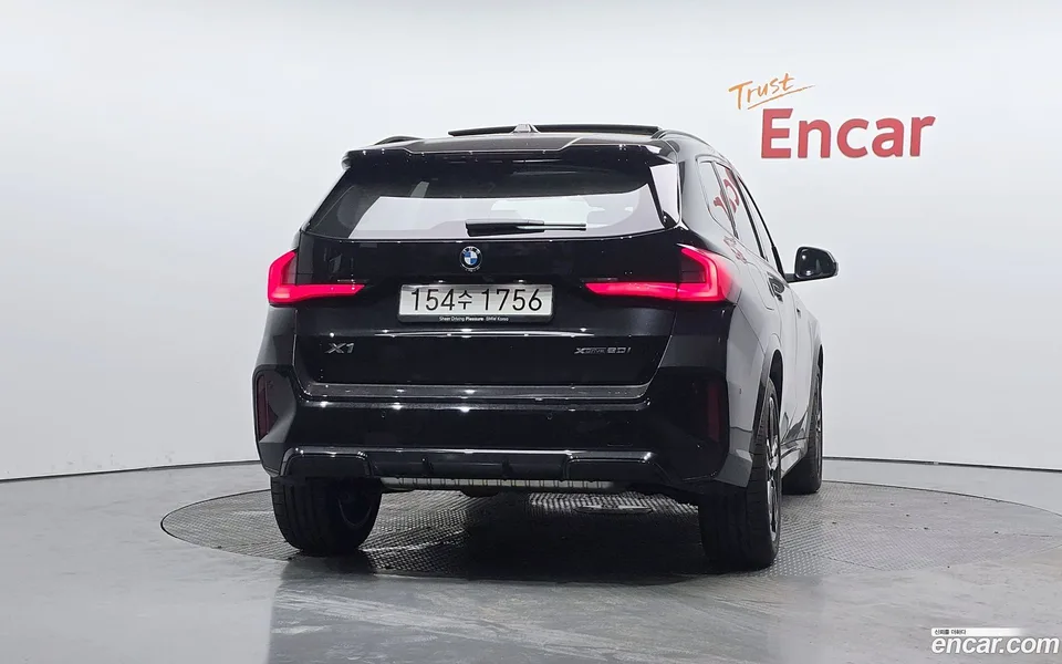 BMW X1 xDrive 20i M 2026 — thumbnail 4