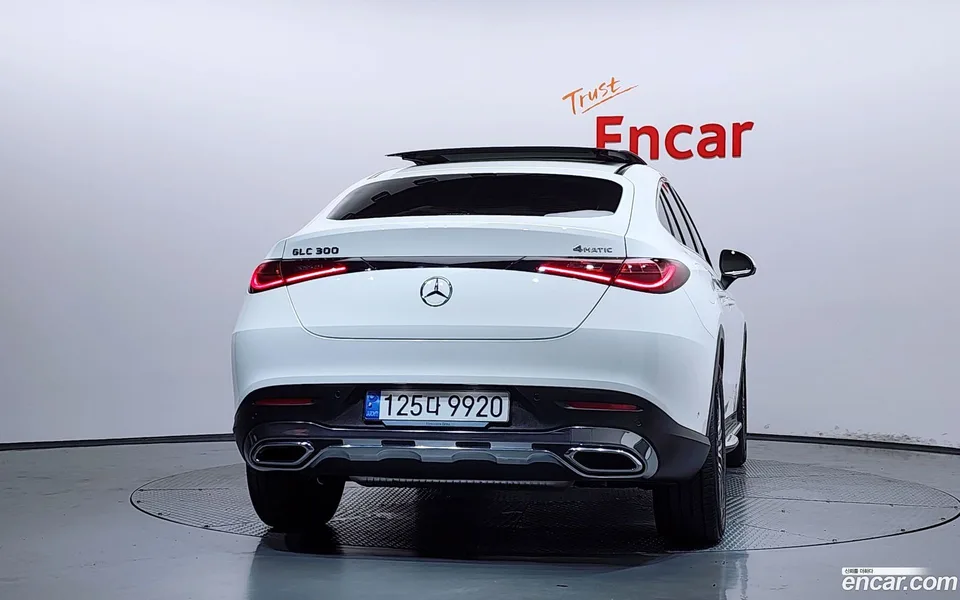 Mercedes-Benz GLC-Class GLC300 4MATIC 2024 — thumbnail 4