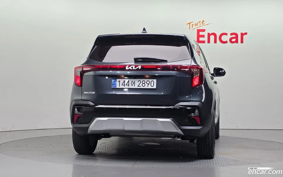 Kia Seltos 2.0 2WD 2023 — thumbnail 4