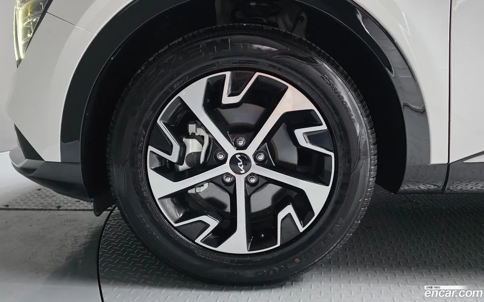 Kia Sportage Hybrid 2WD 2024 — thumbnail 2