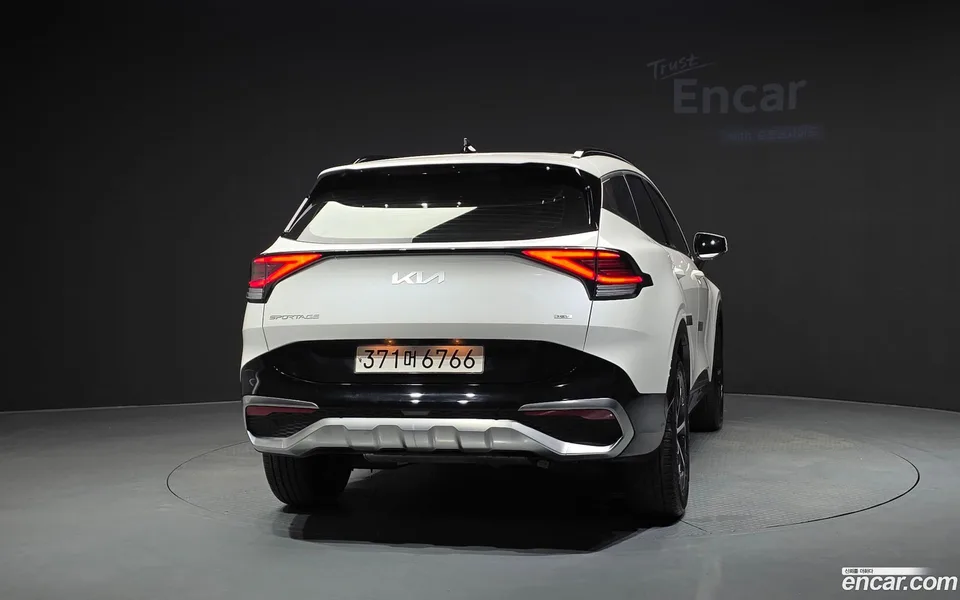 Kia Sportage Hybrid 2WD 2024 — thumbnail 4