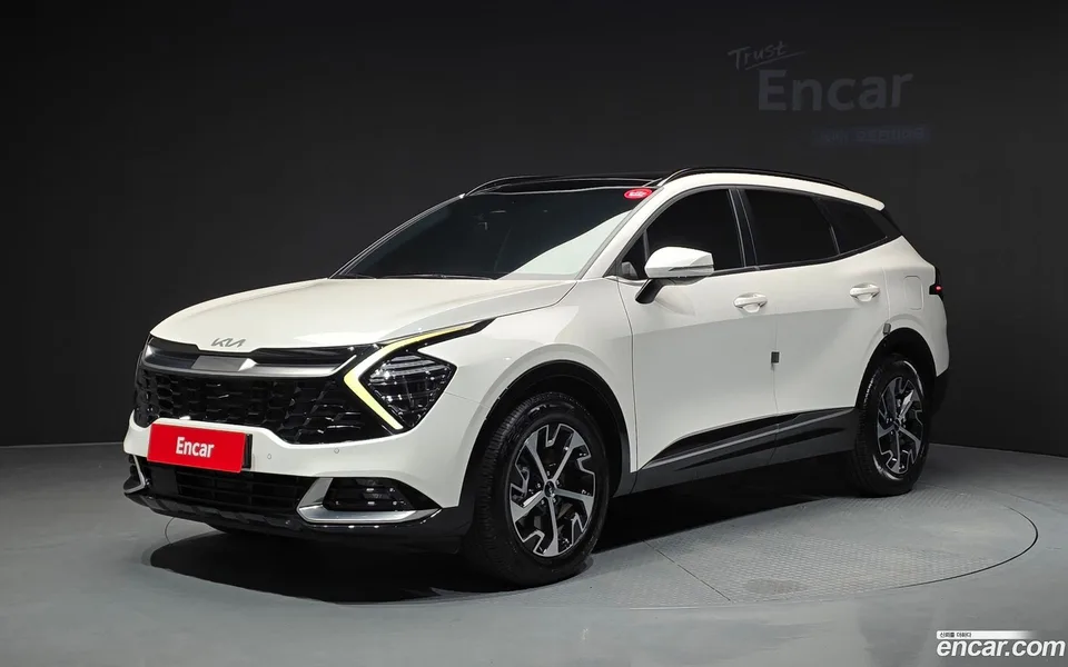 Kia Sportage Hybrid 2WD 2024 — photo 1, buy with delivery to Moscow
