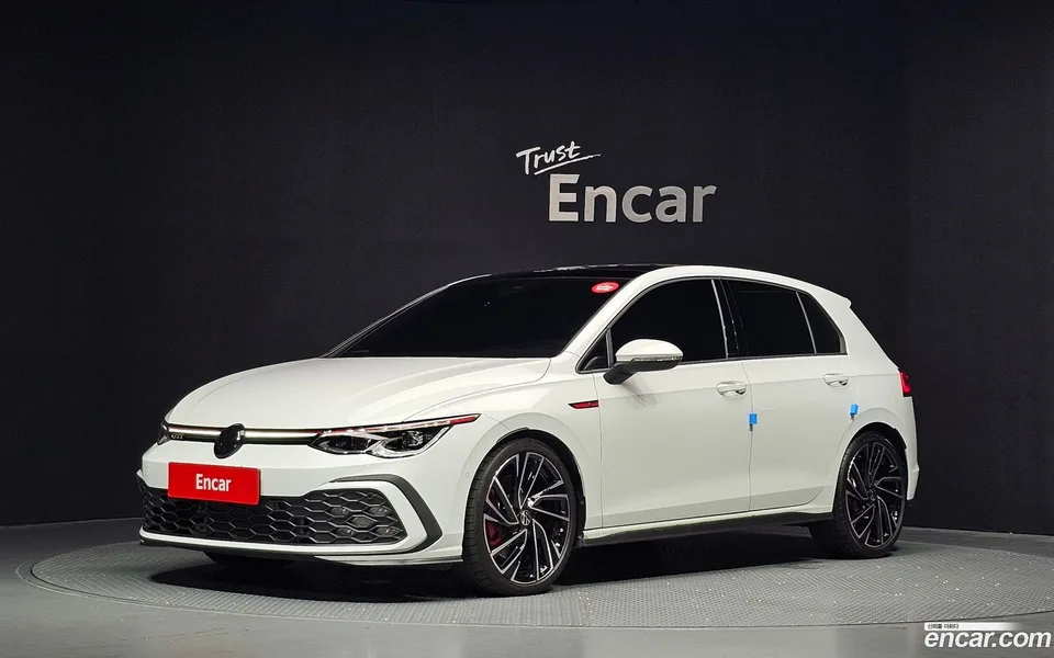 Volkswagen Golf 2.0 GTI 2024 — photo 1, buy with delivery to Moscow