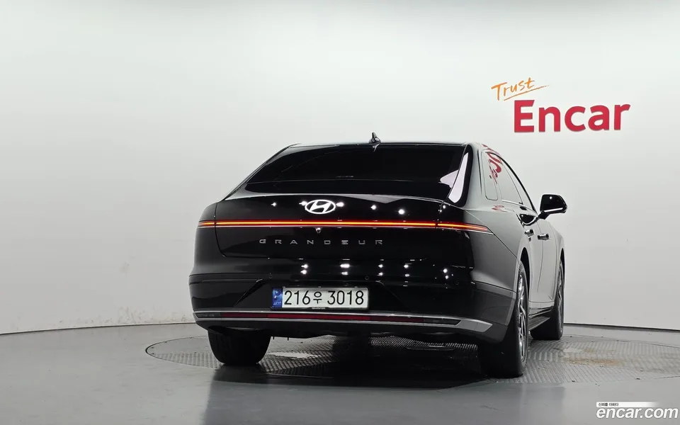 Hyundai Grandeur Hybrid 2023 — thumbnail 4