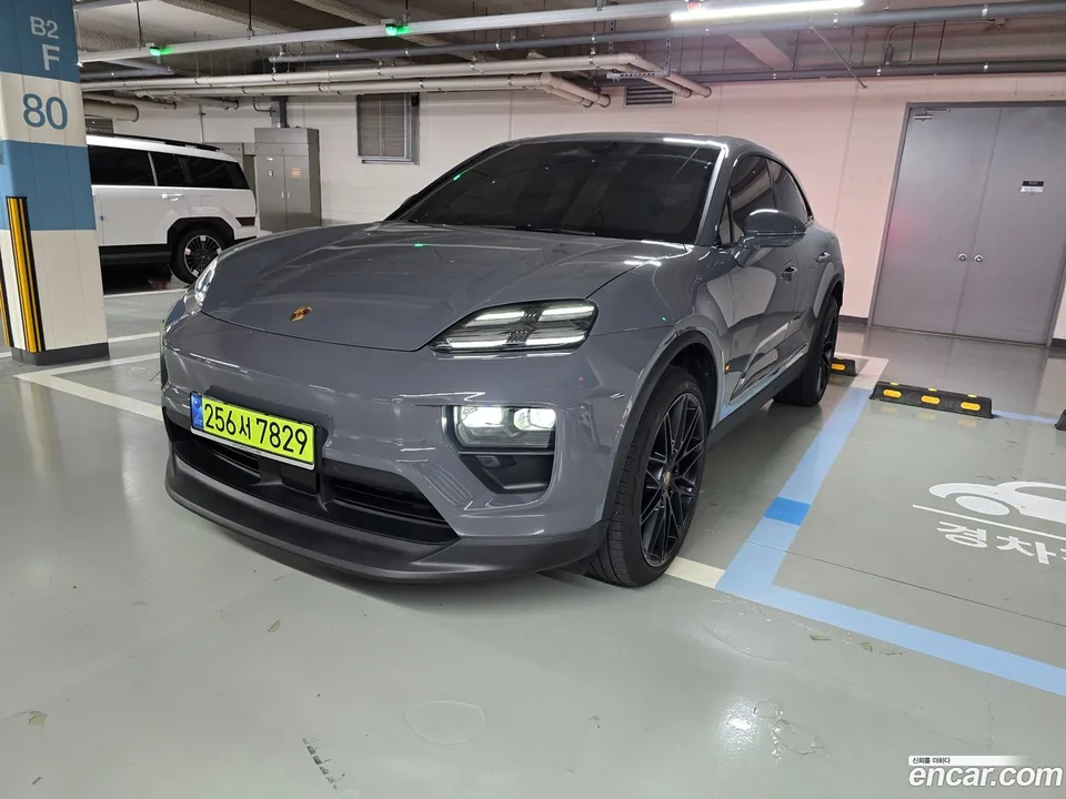 Porsche Macan Electric 4S 2025 — photo 1, buy with delivery to Moscow