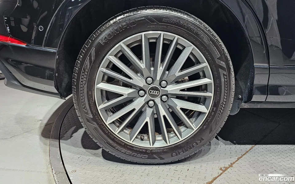 Audi Q3 35 TDI 2023 — thumbnail 2