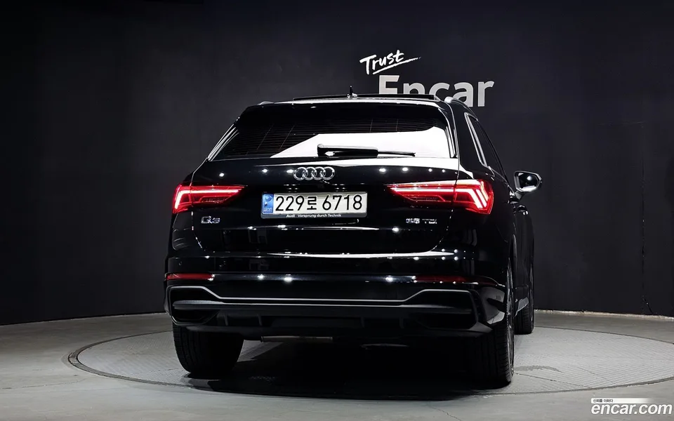 Audi Q3 35 TDI 2023 — thumbnail 4