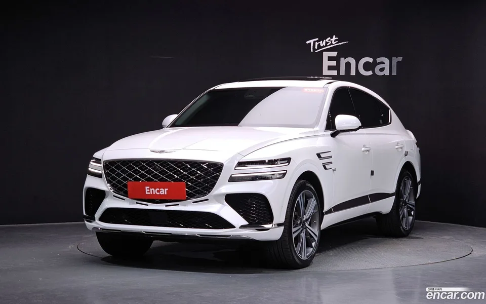 Genesis GV80 Coupe 2.5T AWD 2024 — photo 1, buy with delivery to Moscow
