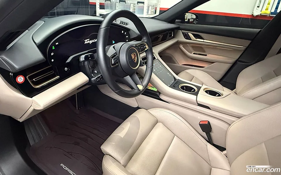 Porsche Taycan 2024 — thumbnail 5
