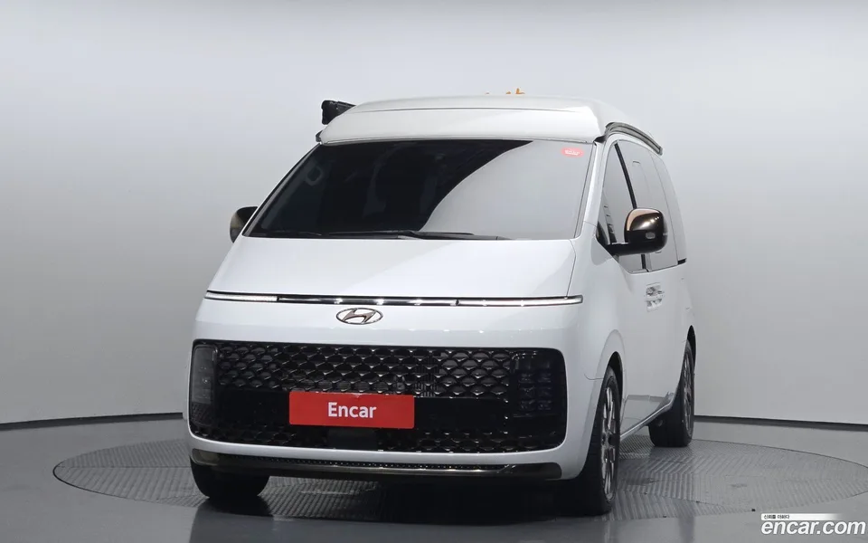 Hyundai Staria 4WD 2023 — thumbnail 3
