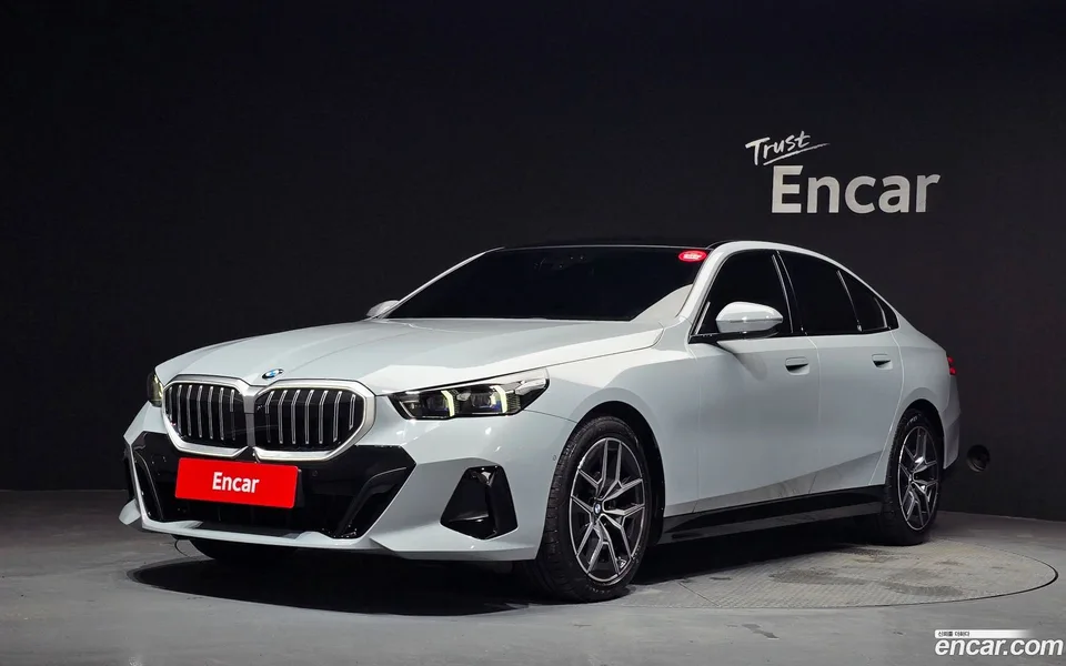 BMW 5 Series 520i M 2026 — photo 1, buy with delivery to Moscow