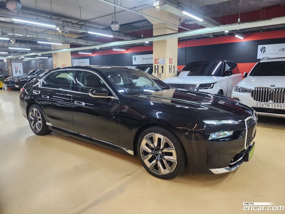 BMW 7 Series 2024