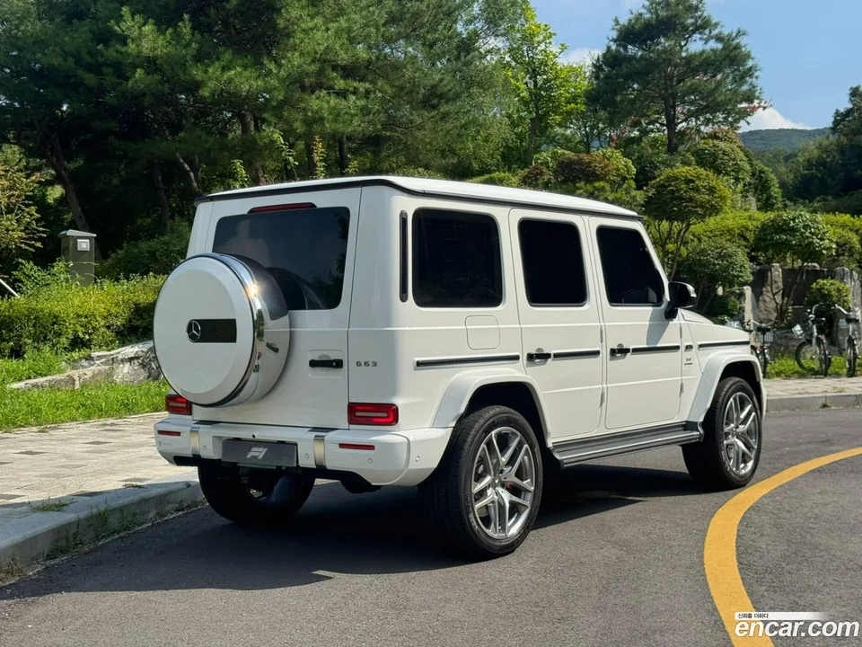 Mercedes-Benz G-Class AMG G63 2025 — thumbnail 3