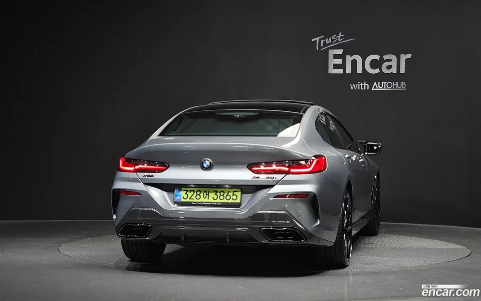 BMW 8 Series M850i xDrive 2025 — thumbnail 4