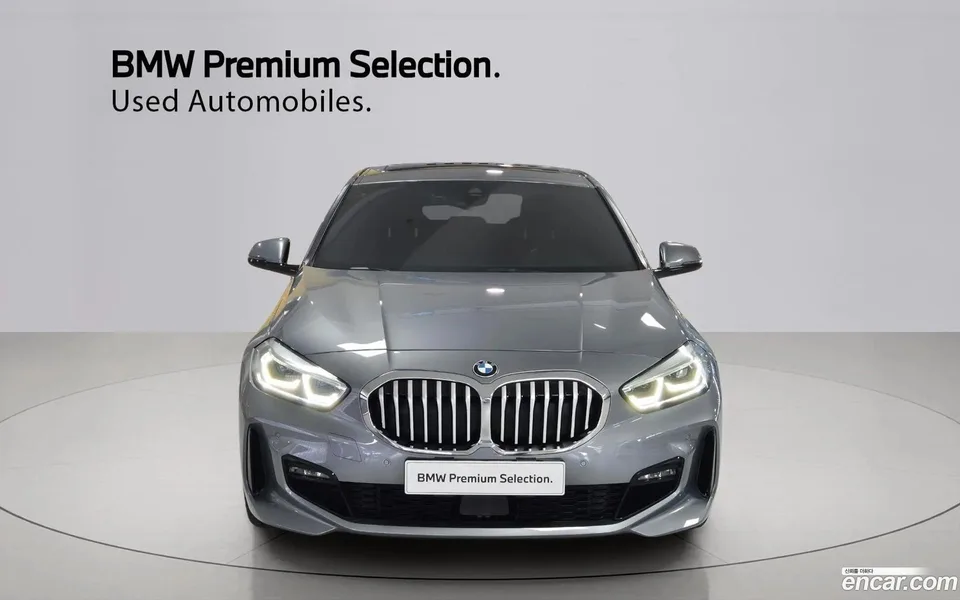 BMW 1 Series 120i M 2023 — thumbnail 3