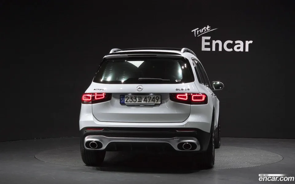 Mercedes-Benz GLB-Class AMG GLB35 4MATIC 2023 — thumbnail 4
