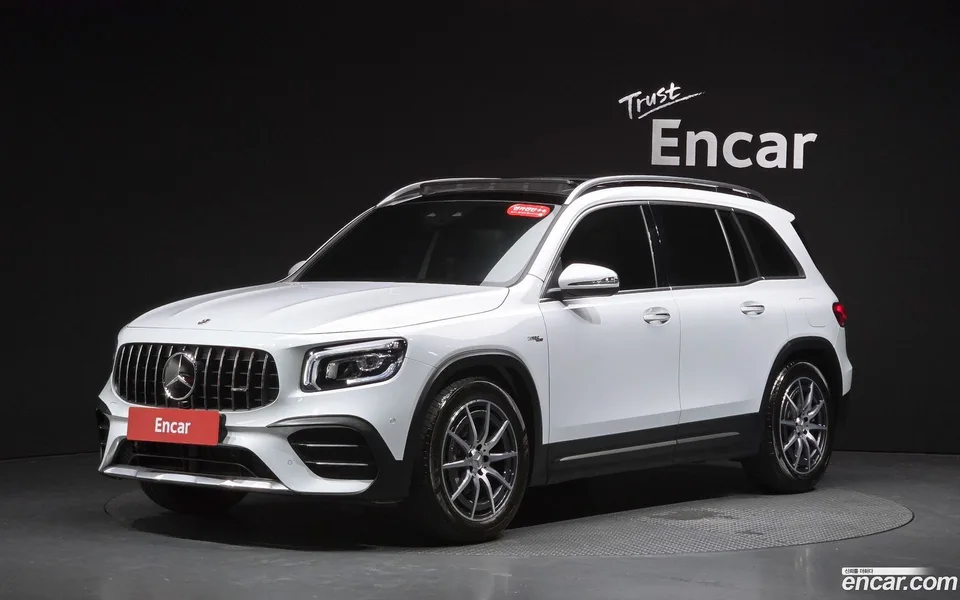 Mercedes-Benz GLB-Class AMG GLB35 4MATIC 2023 — фото 1, купить с доставкой в Москву