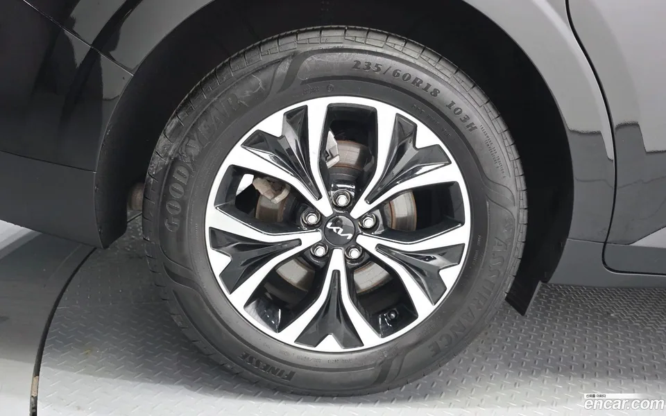 Kia Carnival 9 2022 — thumbnail 5
