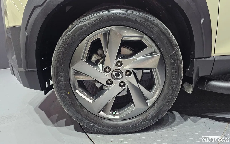 KG Mobility Rexton Sports Khan 2.2 4WD 2023 — thumbnail 5