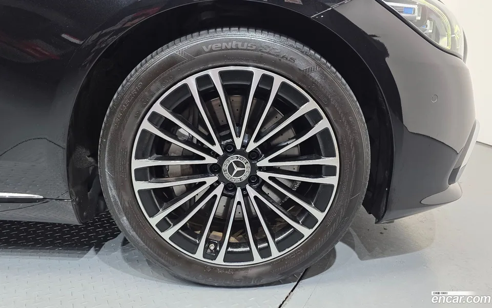 Mercedes-Benz S-Class S350 d 2022 — thumbnail 2