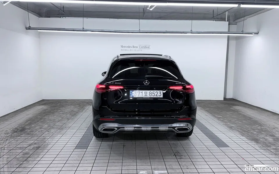 Mercedes-Benz GLC-Class GLC300 4MATIC 2026 — thumbnail 4
