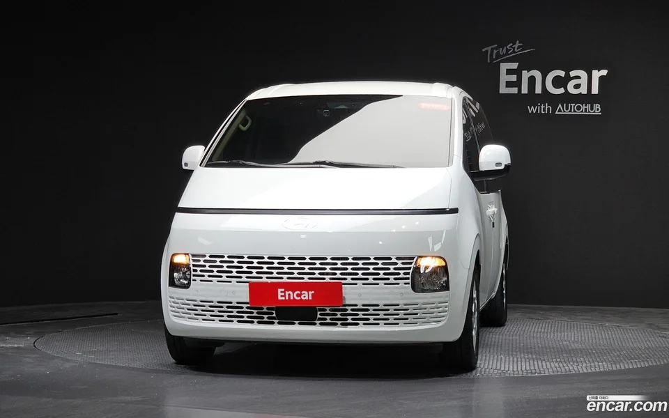 Hyundai Staria 4WD 11 2024 — миниатюра 3
