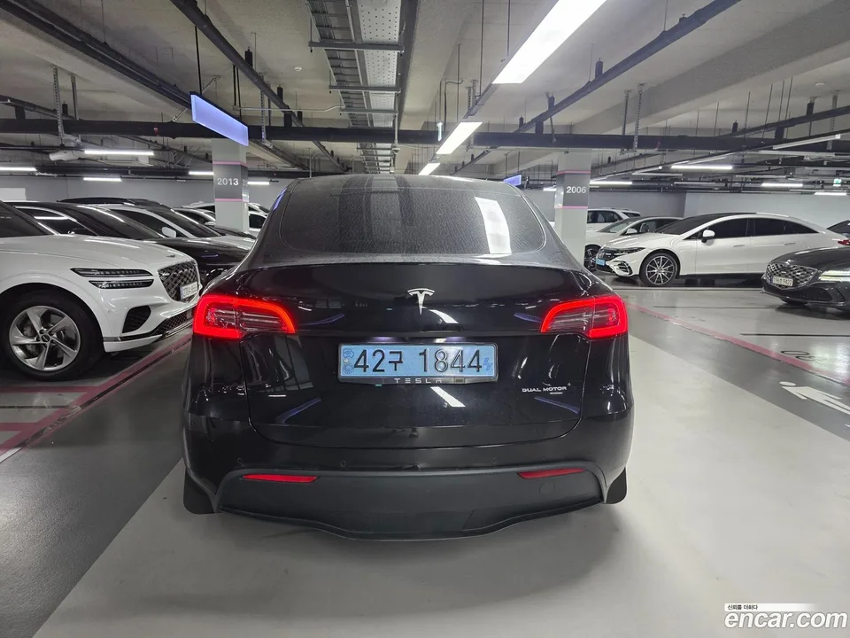 Tesla Model Y AWD 2022 — thumbnail 5