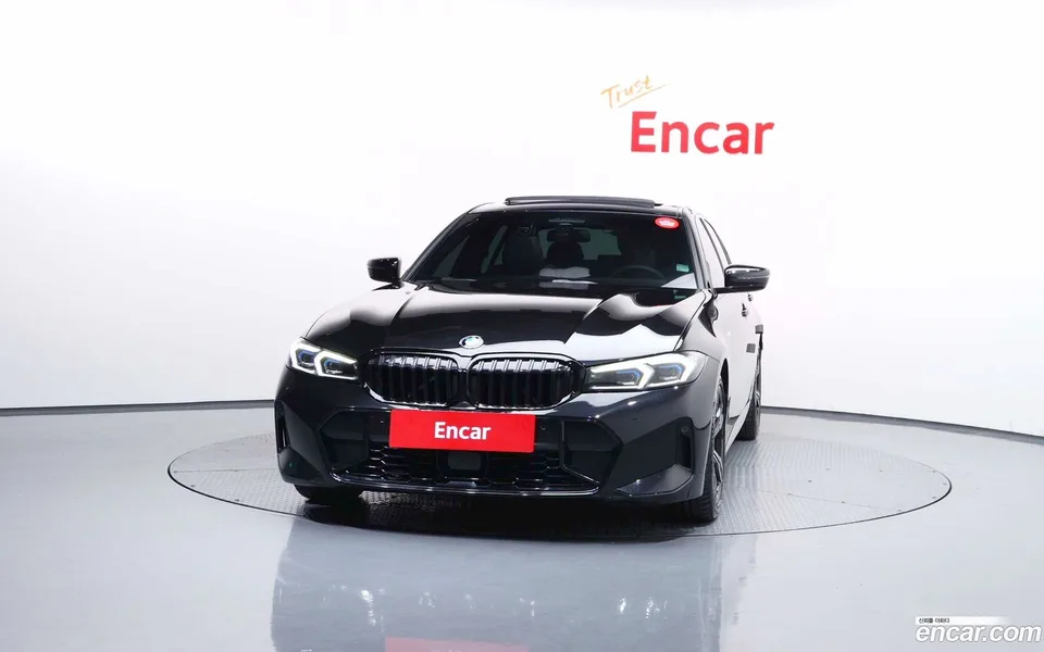 BMW 3 Series 320i M 2025 — thumbnail 3