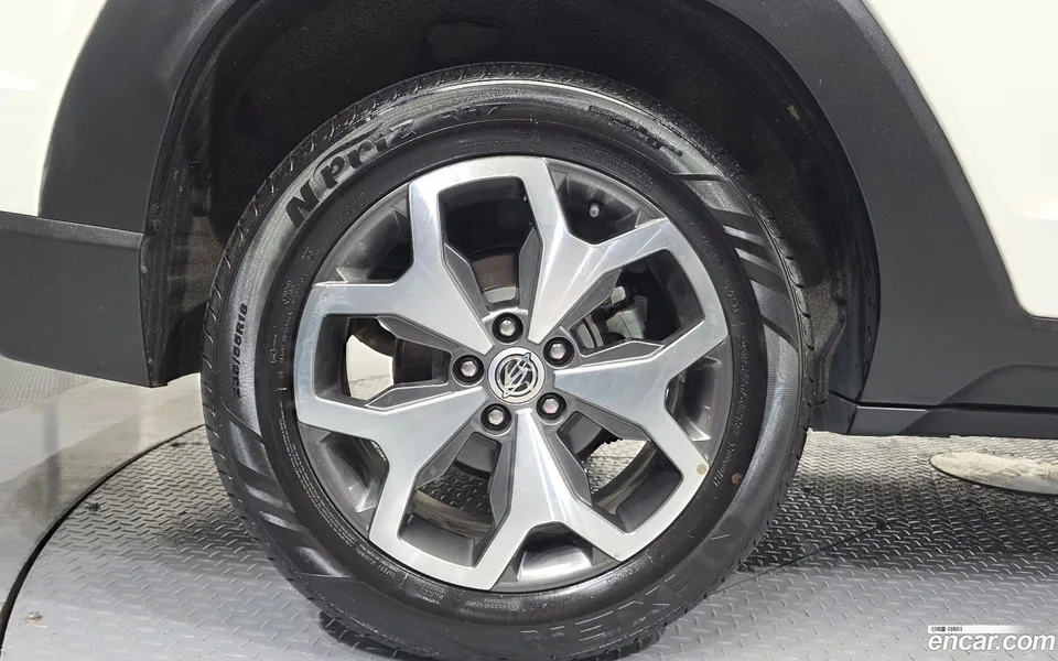 KG Mobility Torres 1.5 2WD 2022 — thumbnail 2