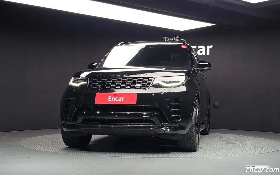 Land Rover Discovery P360 R- SE 2023 — thumbnail 3
