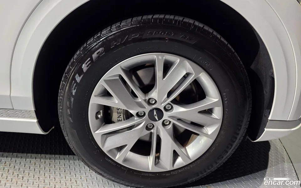 Genesis GV70 2.5T AWD 2025 — thumbnail 2