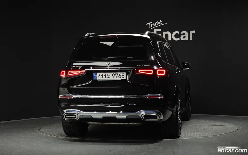Mercedes-Benz GLS-Class GLS600 4MATIC 2023 — thumbnail 4