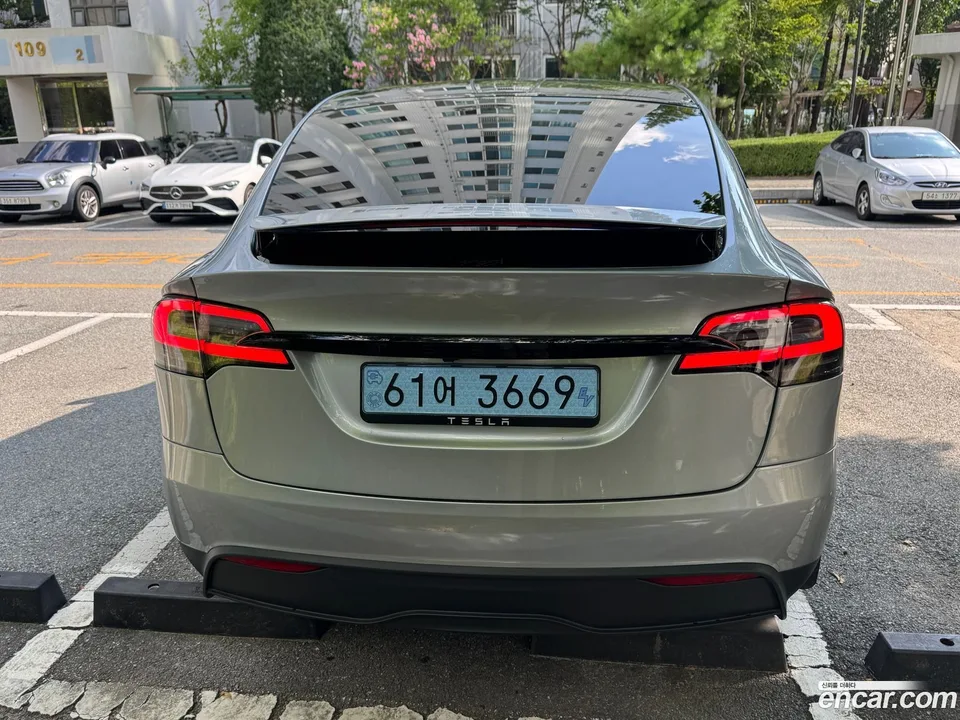Tesla Model X 2026 — thumbnail 5