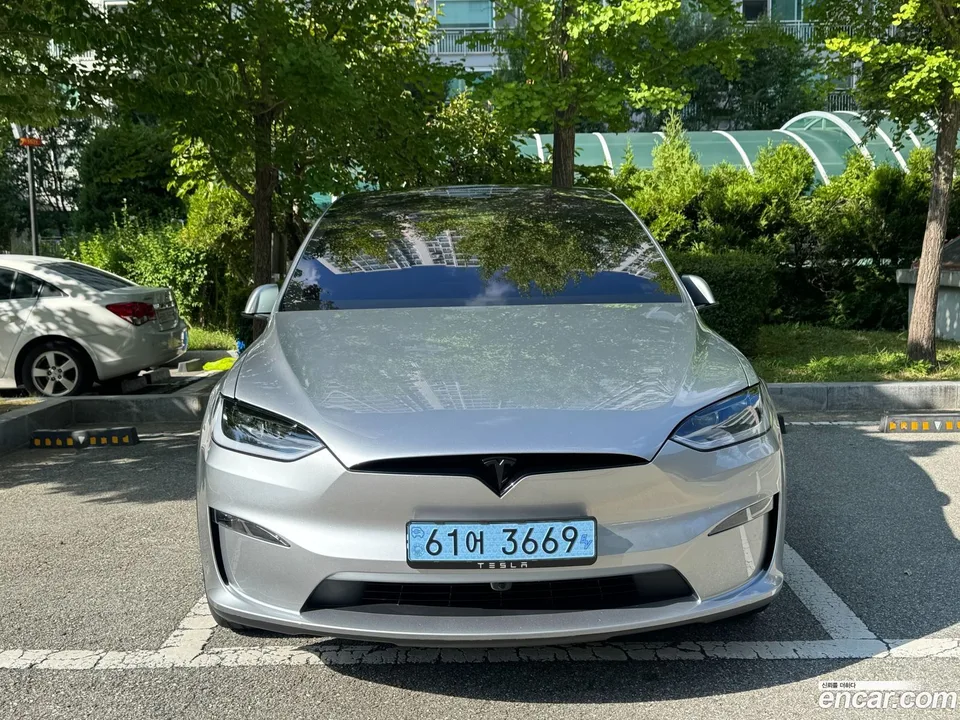 Tesla Model X 2026 — photo 1, buy with delivery to Moscow