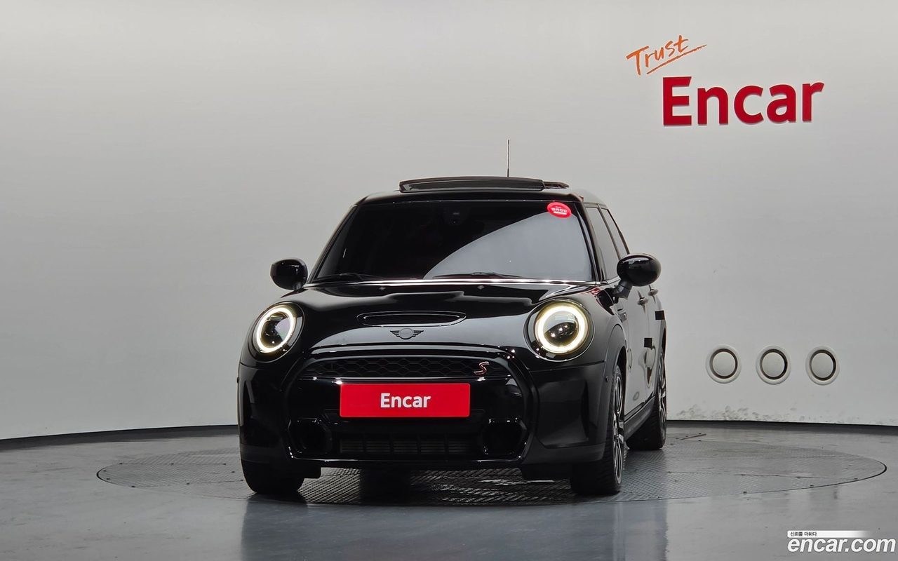 MINI Cooper S 2024 — 3