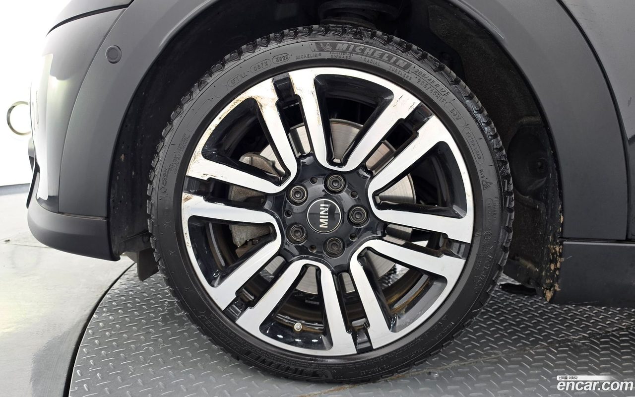MINI Cooper S 2024 — 5