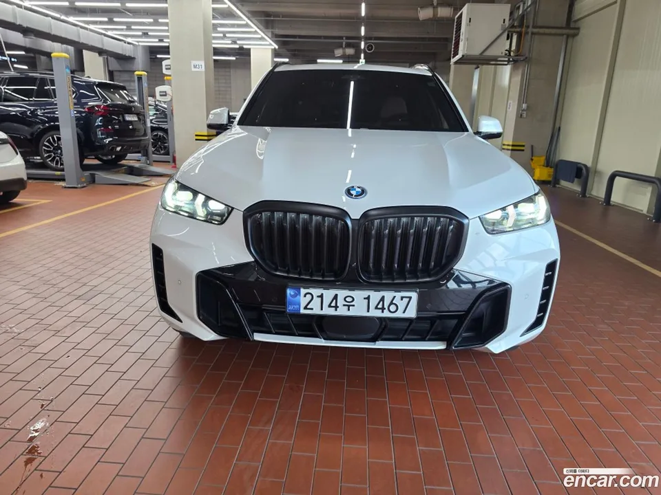 BMW X5 xDrive 50e M 2024 — thumbnail 3
