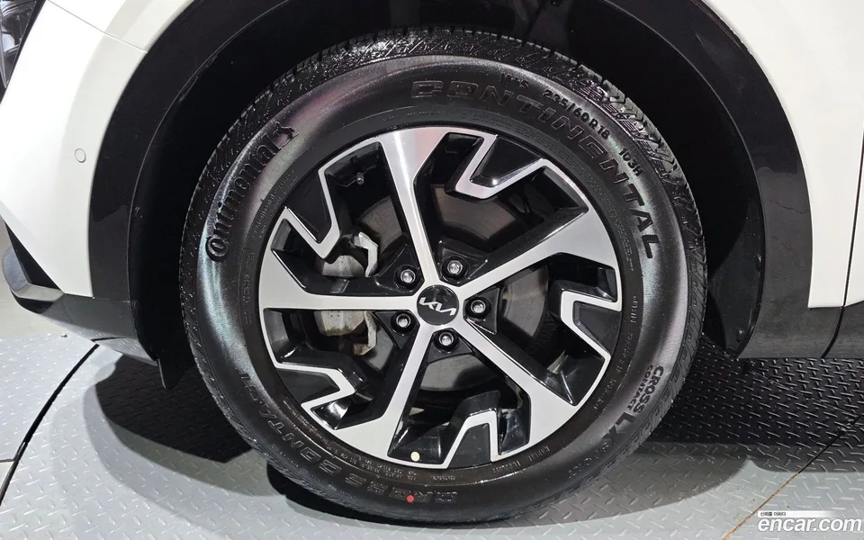Kia Sportage Hybrid 2WD 2024 — thumbnail 2