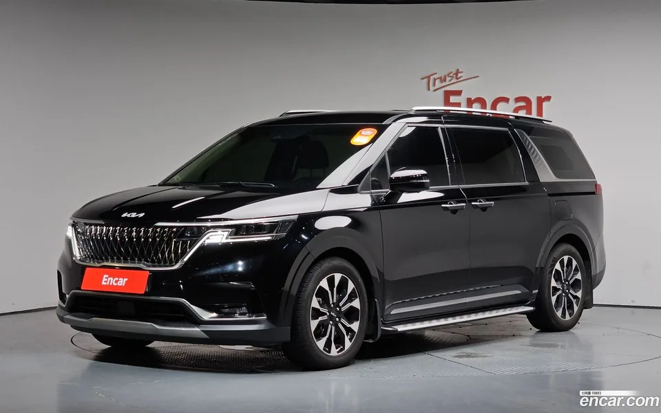 Kia Carnival 9 2022 — photo 1, buy with delivery to Moscow