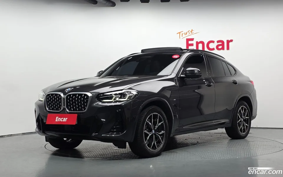 BMW X4 xDrive20i M 2023 — photo 1, buy with delivery to Moscow