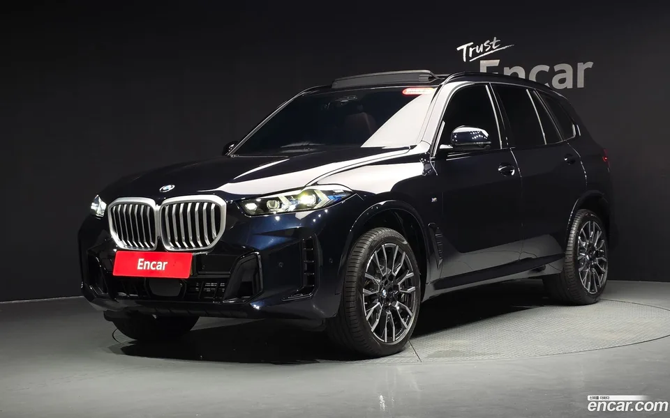 BMW X5 xDrive 40i M 2026 — photo 1, buy with delivery to Moscow