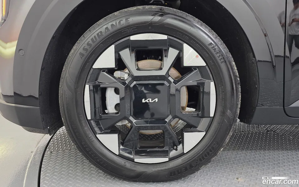 Kia Carnival HEV 9 2025 — thumbnail 2